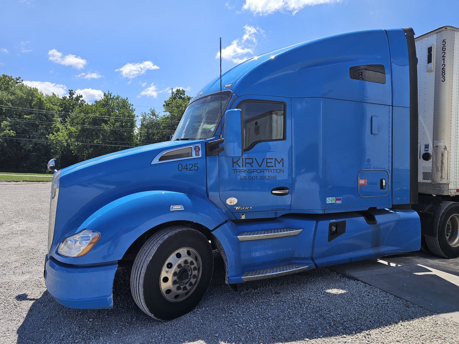 Kirvem Transportation Kenworth T680 with 53-foot dry van trailer